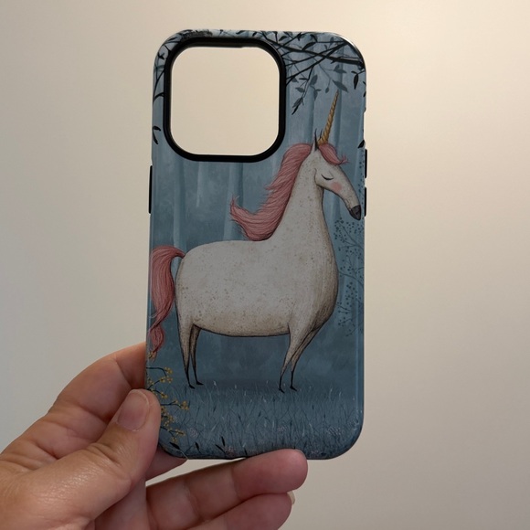 Stringberry iPhone 14Pro case - Picture 2 of 5